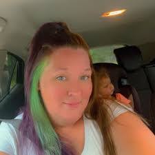 Sara Vandergriff's Instagram, Twitter & Facebook