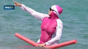 We did not find results for: Muslimische Kleidung In Italien Entsteht Der Burkini Von Der Stange Welt