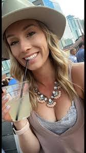 Emma Mahan's Instagram, Twitter & Facebook