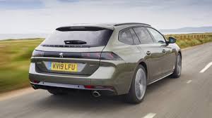 Komfortowa i przestronna kabina nowego sedana klasy premium peugeot 508 gt zwraca uwagę unikatową tapicerką z alcantary® w kolorze szary gréval. Peugeot 508 Sw Review Top Gear