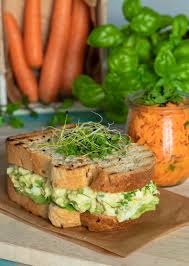Ei Avocado Sandwich In 2020 Avocado Sandwich Recipes Avocado Sandwich Broccoli Recipes Side Dish