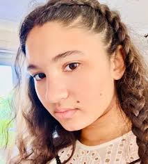 Surgeon dad makes emotional appeal for a stranger to help save daughter's  life