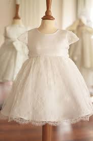 Ce rayon va vous permettre de trouve la robe de baptême que vous rêviez pour votre petite fille.principalement pour bébé de 0 à 24 mois mais aussi quelques modèles en 3 et 4 ans et pour la plupart des robes de baptêmes blanches. Tenue Bapteme Fille 3 Ans Www Macj Com Br