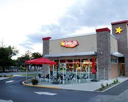 Последние твиты от carl's jr. Carl S Jr Stores In Toronto Close Their Doors The Star
