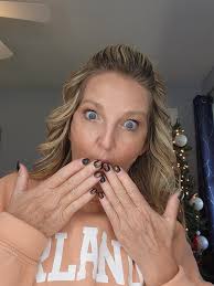 These deals are CRAZY GOOD but they'll be gone with the weekend!!! Skincare  peeps, you DON'T want to pass these up!!