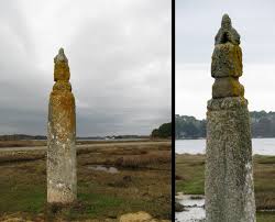 Saint Cado Ile Menhir Sculpte Christianise En Local Mendon Appele Quenouille Et Fuseau De Ste Brigitte Kegil Ha Go Photo Bretagne Bretagne Megalithes