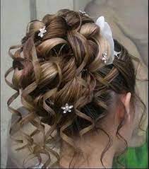 Nous vous présentons 50 des meilleures idées de coiffure mariée cheveux long pour vous inspirer ! Chignon Boucle Mariage Coiffure Fillette Mariage Coiffure Mariage Cheveux Long