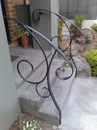 Wrought iron handrails capture a timeless design, perfect for any home or building. Pin By Bruno Tripodi On For The Home Wrought Iron Stairs Wrought Iron Handrail Exterior Stair Railing