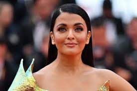 The golden couple of bollywood complete 6 years of marital bliss and as final dimensions (width x height): Coronavirus Aishwarya Rai Bachchan Admitted To Nanavati Hospital Deccan Herald