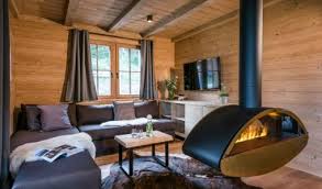 Luxus Chalets Tirol In Den Alpen Huttenurlaub Fur Zwei Bis Acht Personen In 2020 Wohnen Ideales Haus Kamin Modern