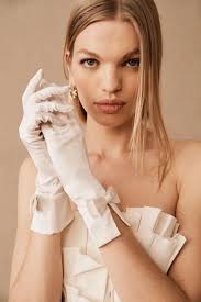 Carolina Amato Viviana Silk Gloves