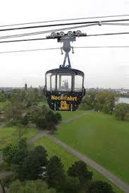 Erleben sie mit uns bei einer stadtrundfahrt in köln eine der größten und schönsten städte deutschlands, die mit dem dom, den vielen schönen kirchen und museen und vor allem die mit dem meisten „jeföhl! 21 Kolner Seilbahn Ideen Seilbahn Bahn Seil