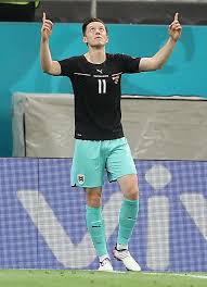 18:14 uur oostenrijk, tegenstander van het nederlands elftal in de groepsfase van het ek, moet het in de oefeninterland woensdag tegen engeland nog doen zonder aanvaller marko arnautovic. 3gd2yeqoif G9m