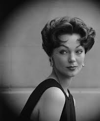 Short Hair One Of The Favorite Women S Hairstyles In The 1950s 1950s Hairstyles Italian Hair Vintage Hairstyles