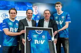 Fc schalke 04 evolution is the academy team of fc schalke 04 esports. R V Versicherung Becomes Main Sponsor Of Fc Schalke 04 Esports Esports Schalke 04