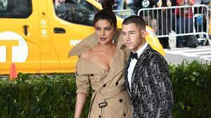 The quantico star posted a photo of the singer and another man (who appears to be her brother, siddharth chopra) on her instagram story yesterday during a beach trip to goa, india. Priyanka Chopra Made Her Relationship With Nick Jonas Instagram Official During A Vacation To India Teen Vogue