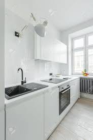 Heller arbeitsplatte elha service, echtholz arbeitsplatte küche eiche weiße landhausküche, weisse küche granit arbeitsplatte gestaltung weiße küche, weiße küche modern in szene gesetzt im landhausstil mit, genial die dimmbare glühbirne mit bildern beleuchtung. Kuche Weiss Arbeitsplatte Schwarz Caseconrad Com