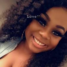 Quiana Wright Stylist