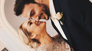 Mode & beauty redakteurin youtuber moderatorin. Liebe Fehlt Darum Scheiterte Ehe Von Ex Bachelor Sam Promiflash De