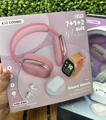 🎁 Combo K12 🎁 💎Audífonos Diadema tipo AirMax 6 💎Audífonos Inalámbricos  tipo AirPods. 💎Smartwatch Digital + 7 correas intercambiables –  Personaliza tu estilo. 💎Incluye cargadores y accesorios para cada  dispositivo.