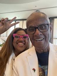 Melvin Foote's Instagram, Twitter & Facebook