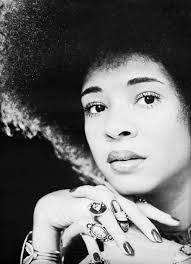 40 Stunning Photos of Betty Davis and Her Bold, Funky Style in the Late  1960s and 1970s