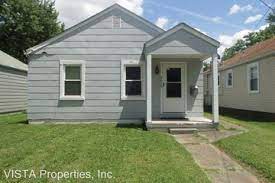 Check Out This 2 Bedroom Apartment On Zumper Apartments For Rent Apartment Renting A House