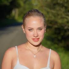 Emilia Barth's Instagram, Twitter & Facebook