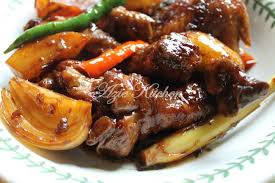 Kebetulan masih ada stok dada ayam di freezer, akhirnya kusulap jadi seperti ini 😉 Ayam Masak Kicap Mudah Dan Sedap Azie Kitchen