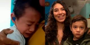 Niño se conmueve hasta las lágrimas al escuchar por primera vez