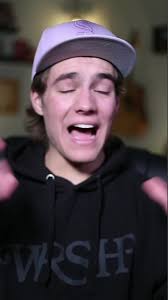 AJ Dwyer (@ajdwyerofficial)