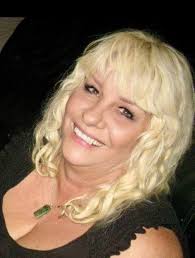 Barbara Bouchard's Instagram, Twitter & Facebook