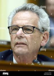 Alan lowenthal hi-res stock photography and images