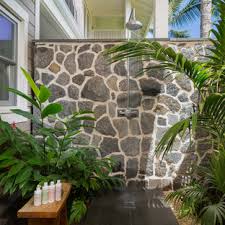 Tropical plants happen to thrive on the very same heat and humidity that makes even the most red blooded southerner tropical garden potted plants outdoor tropical landscaping beach house pictures plants landscape design. 75 Beautiful Tropical Outdoor Shower Design Houzz Pictures Ideas July 2021 Houzz
