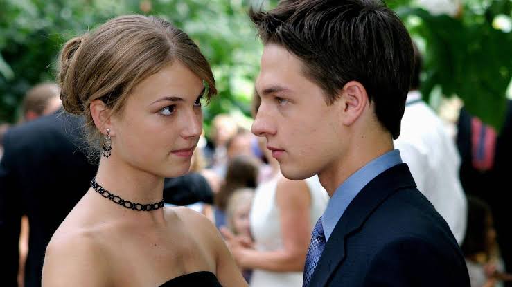 Viewers are re-watching 'hidden gem' drama Everwood after its Netflix debut