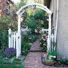 20 Gorgeous Arbor Ideas For An Enchanting Outdoor Space Beautiful Home Gardens Side Yard Landscaping Garden Arbor