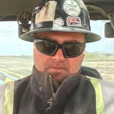 How long to smoke a 7.5 lb pork shoulder at 225 degrees before wrapping?