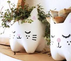 The recycled decor collection features planters, troughs & cachepots, holiday, totes we encourage visitors to browse the huge and varied catalog of home decor, lighting and furniture and. 20 Recycling Ideas For Home Decor