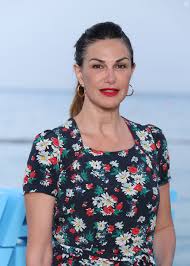 Batb4by sextape the lady has a black one-line text tattoo