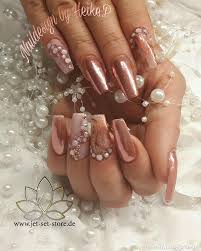 Dennoch muss darauf geachtet werden, dass man es nicht übertreibt. 40 Chrome Nagel Bilder Mit Nageldesign