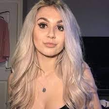 Ashleigh Hocking's Instagram, Twitter & Facebook