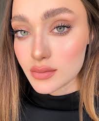 Claudia Neacsu On Instagram Fresh Face Flushed Cheeks Using All Poutcase Products Gentle Ivory Irre Fresh Face Makeup Makeup Looks Natural Makeup Looks