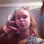 Lola Obrien's Instagram, Twitter & Facebook