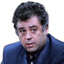 Barbatii cu bani fac coada la usa Nicoletei Luciu