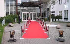 Rote teppiche verleihen jedem wohnraum ein spannendes ambiente. Teppichboden Fac Events