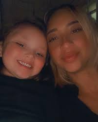 Danielle Givens (@danielle__givens) • Instagram photos and videos