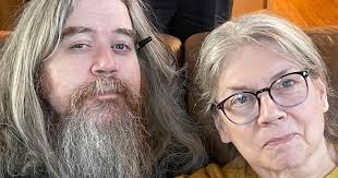 Daniel Knox's Mother's Day Tribute to a 'Girl from Carbondale'