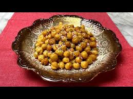 Usa il miele d'acacia o millefiori, non altre varietà. Ricetta Struffoli Montersino