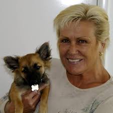 How to add hair to Easter bunny decorations?