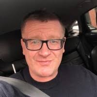 200+ profilů „Steven John“